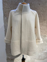 Lade das Bild in den Galerie-Viewer, Jacke aus Wirkloden
