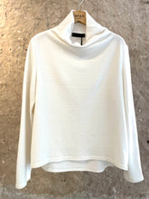 Lade das Bild in den Galerie-Viewer, Merinopullover Rolli Légère