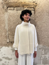 Lade das Bild in den Galerie-Viewer, Jacke aus Wirkloden