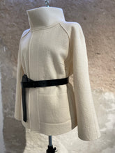 Lade das Bild in den Galerie-Viewer, Jacke aus Wirkloden