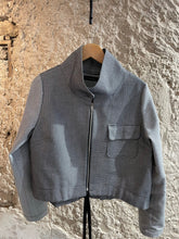 Lade das Bild in den Galerie-Viewer, Kurzjacke Schwarz/Weiss mit Reißverschluss in Bio Baumwolle