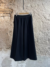 Lade das Bild in den Galerie-Viewer, Culotte Hose extra weit