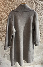Lade das Bild in den Galerie-Viewer, Mantel aus Wirkloden
