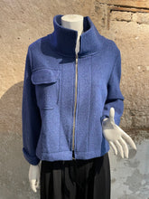 Lade das Bild in den Galerie-Viewer, Kurzjacke aus Merinowolle