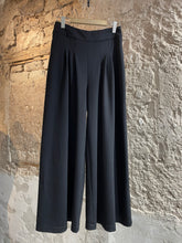 Lade das Bild in den Galerie-Viewer, Hose Zürich extra weite Beine