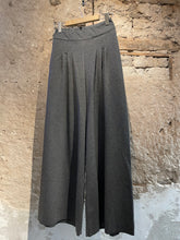 Lade das Bild in den Galerie-Viewer, Hose Zürich extra weite Beine