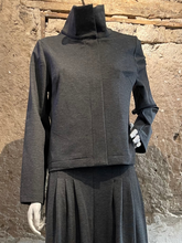 Lade das Bild in den Galerie-Viewer, Jacke Zürich kastig geschnitten