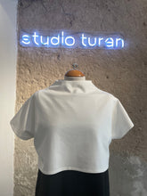 Lade das Bild in den Galerie-Viewer, Cropped Oberteil extra kurz