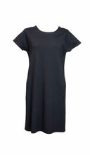 Lade das Bild in den Galerie-Viewer, Basic Kleid mit Taschen. Das kleine Schwarze