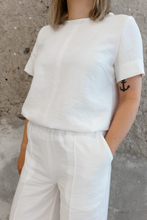 Lade das Bild in den Galerie-Viewer, Oberteil Crinkle kastig geschnitten, offwhite