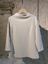 Lade das Bild in den Galerie-Viewer, Oberteil Turtleneck mit Schlitz