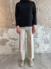 Lade das Bild in den Galerie-Viewer, Oberteil Turtleneck mit Schlitz