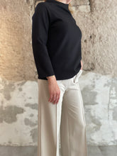 Lade das Bild in den Galerie-Viewer, Oberteil Turtleneck mit Schlitz
