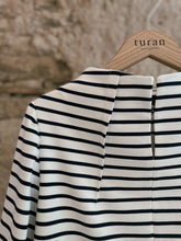 Lade das Bild in den Galerie-Viewer, Vokuhila Oberteil Ringel mit Turtleneck