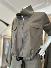Lade das Bild in den Galerie-Viewer, Kurzjacke mit Stehkragen aus Tencel
