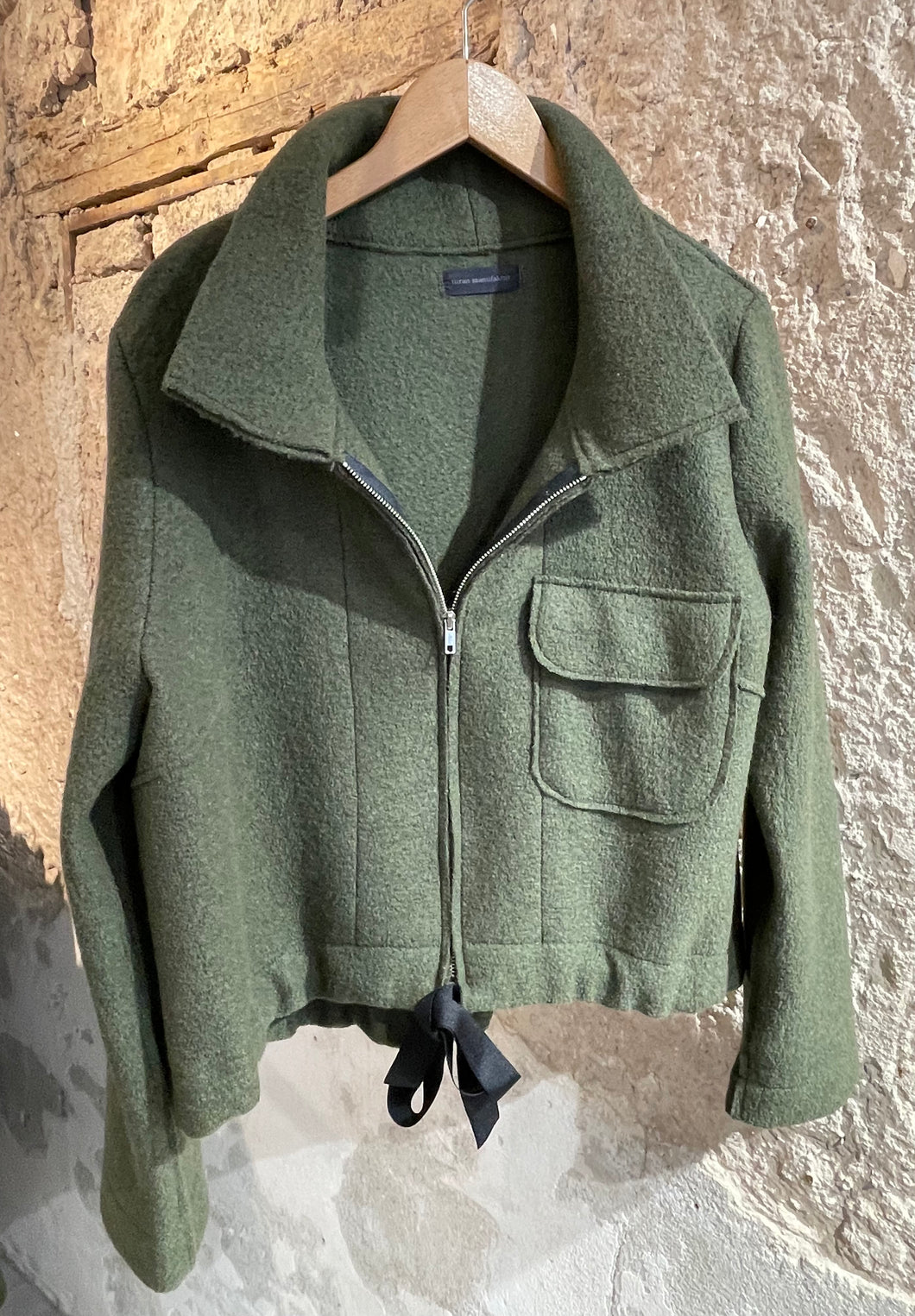 Kurzjacke aus Merinowolle