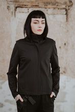 Lade das Bild in den Galerie-Viewer, Jacke Zürich kastig geschnitten
