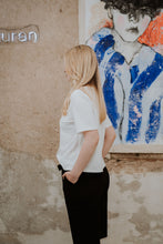 Lade das Bild in den Galerie-Viewer, Oberteil kastig mit Falten
