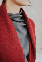 Lade das Bild in den Galerie-Viewer, Mantel aus Wirkloden
