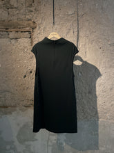 Lade das Bild in den Galerie-Viewer, Cut Out Kleid Viskose Schwarz
